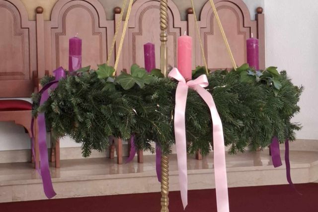 Adventi gyertyagyújtás